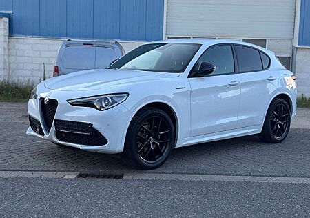 Alfa Romeo Stelvio Veloce Q4/Leder/Kamera/Navi/SHZ/PDC