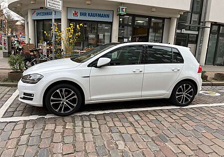 VW Golf Volkswagen 2.0 TDI BlueMotion Technology Highline