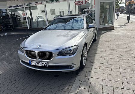 BMW 750i 750