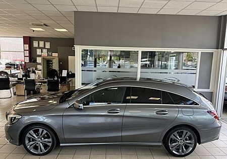 Mercedes-Benz CLA 180 Shootingbrake 1.Hand PDC Auto Navi Xenon