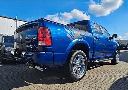 Dodge RAM 5.7L V8 1500 SLT CrewCab*Shzg*AHK*R-Kam*Navi