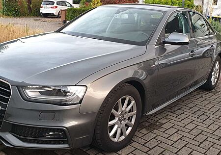 Audi A4 2.0 TDI ultra DPF Attraction