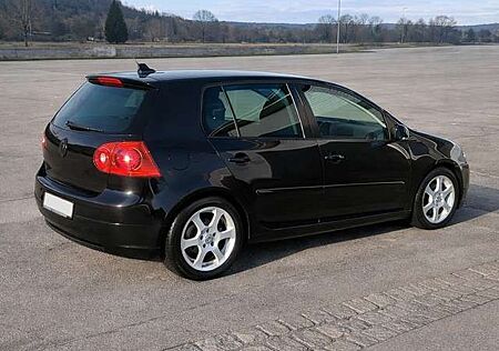VW Golf Volkswagen 2.0 TDI DPF GT Sport +4915110922960