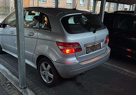 Mercedes-Benz B 170