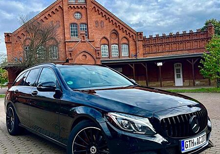 Mercedes-Benz C 180 c180 T MODELLE AVNTAGARDE/AHK/PANO...