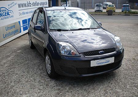 Ford Fiesta 5-Tür. 1.3 Style/1.Hand/Klima/Wenig km.