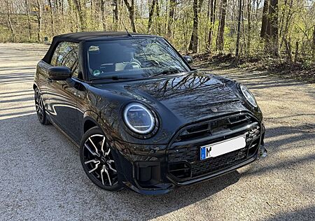 Mini Cooper Cabrio von WA, Neues Modell F67, JCW Trim, Paket XL,