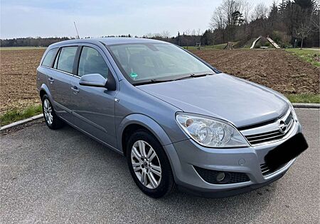 Opel Astra Caravan 1.6 INNOVATION Tüv Neu