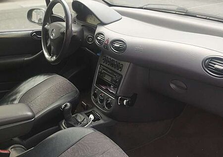Mercedes-Benz A 140 L Avantgarde
