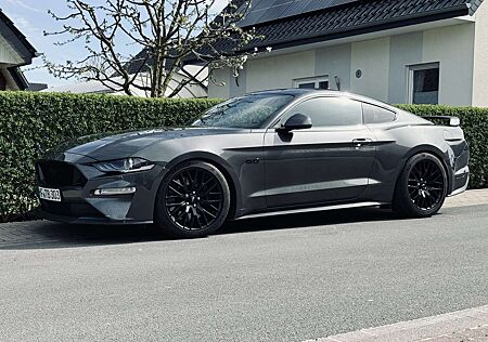 Ford Mustang Fastback 5.0 V8 GT Performance Paket Recaro