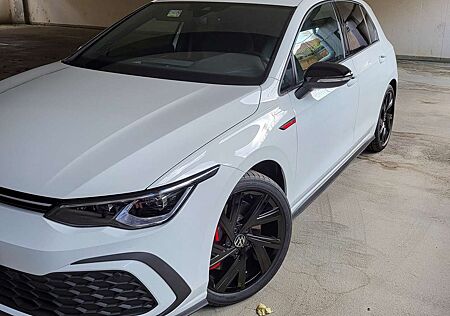 VW Golf GTI Volkswagen Black Style Matrix IQ.Light Harman-Kard. 18Zoll WR