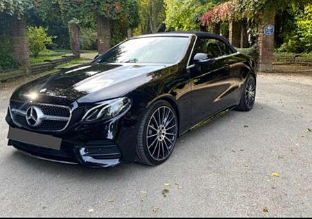 Mercedes-Benz E 220 d Cabrio 9G-TRONIC AMG Line