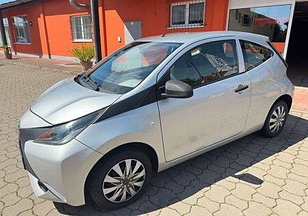 Toyota Aygo x * Klima * Neuer Tüv * Mit Garantie *