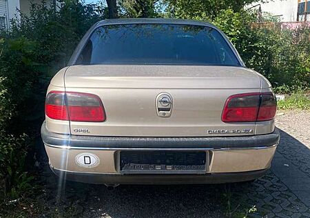 Opel Omega 2.0 16V Sport