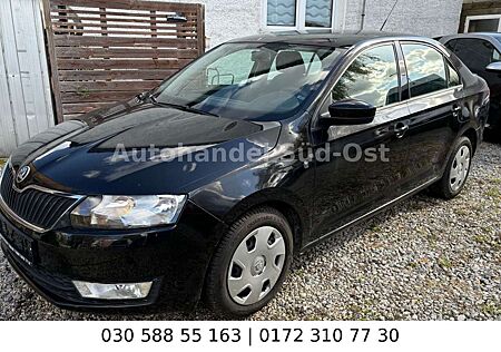 Skoda Rapid /Spaceback Limousine Automatik PDC AHK SHZ Klima Temp