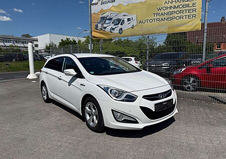 Hyundai i40 cw 1.6 GDI Leder Klimaauto. SHZ PDC Media Tüv