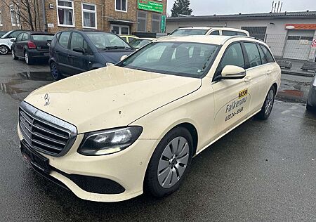 Mercedes-Benz E 200 d T-Modell, grosses Display