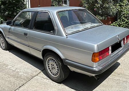 BMW 318i 318