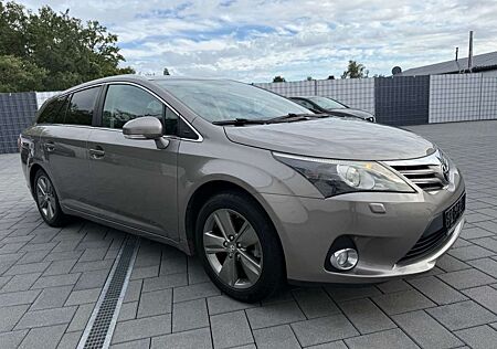 Toyota Avensis Kombi Executive