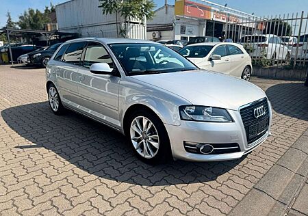 Audi A3 Sportback 1.6 TDI Ambition*TEMPOMAT*PDC*SHZG*