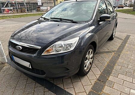 Ford Focus Stufenheck Diesel 2.0 TDCi DPF Aut. Style+