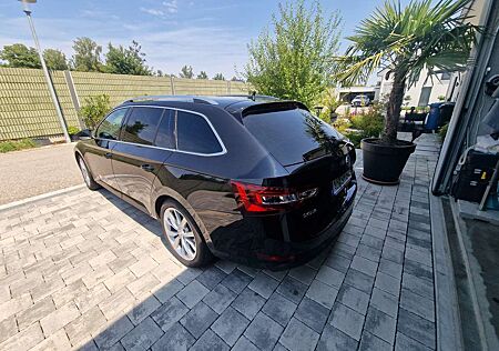 Skoda Superb III Combi 2.0 TDI DSG Style "LESEN"