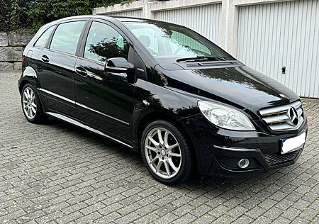 Mercedes-Benz B 180 gebraucht kaufen Mercedes-Benz B 180 BlueEFFICIENCY SPORTPAKET KLIMAA~XENON~TÜVNEU~