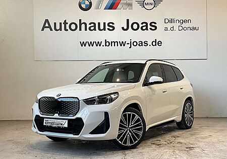BMW iX1 xDrive30 M Sportpaket Head-Up 20" LMR