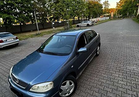 Opel Astra 1.6 16 v