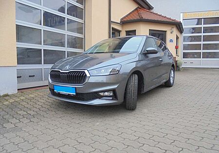 Skoda Fabia 1.0 TSI Selection LED Alu anschl.Garantie