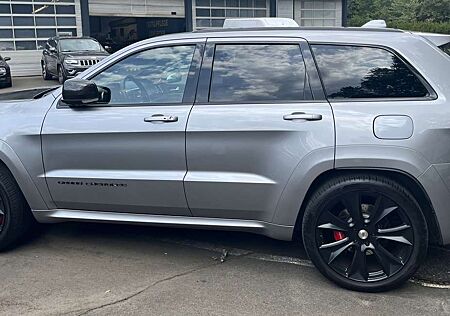Jeep Grand Cherokee SRT