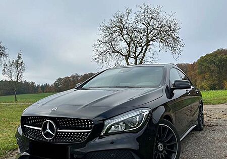 Mercedes-Benz CLA 250 Coupe AMG Line*Sportpaket*LED*Pano*Nightpaket*