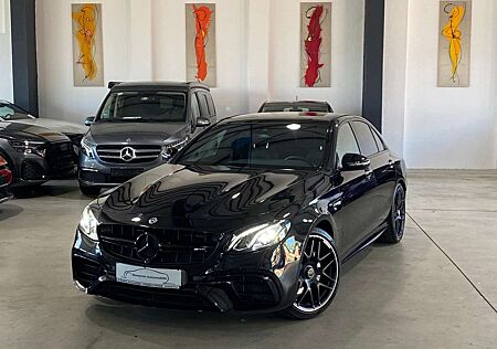 Mercedes-Benz E 63 AMG 4M+/Pano/AIR/´20/BUR/NIGHT/