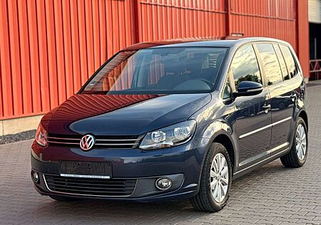 Volkswagen Touran Highline Alcantara Tempo 7Sitzer TÜV NEU
