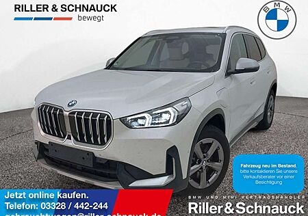 BMW X1 xDrive30e xLine AHK+PANO+HUD+ACC+360°KAM