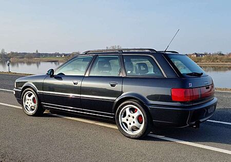 Audi RS2