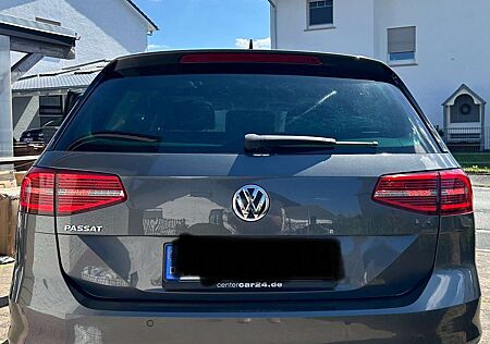 VW Passat Variant Volkswagen 2.0 TDI SCR DSGBMT) Highline