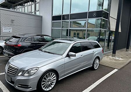 Mercedes-Benz E 220 T CDI DPF BlueEFFICIENCY Automatik Avantgarde