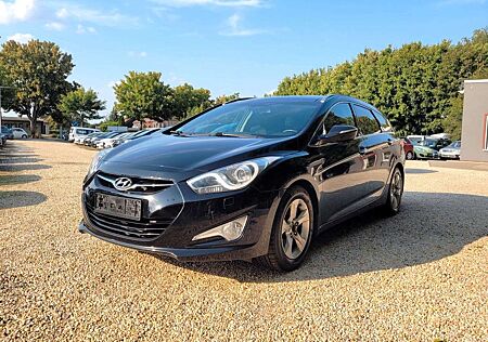 Hyundai i40 cw Style*Navi*R-Cam*LMF*SZH*Temp*PDC*AHK*