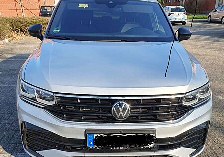 VW Tiguan Volkswagen 2.0 TDI SCR 4Motion DSG R-Line