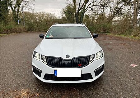 Skoda Octavia Combi 2.0 TSI DSG RS