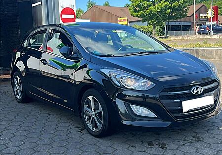 Hyundai i30 blue,1Hand,Kamera,Klimaautomatik