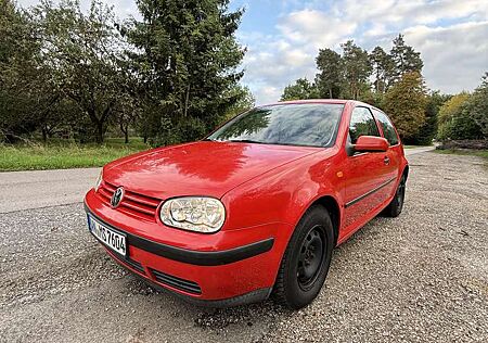 VW Golf Volkswagen IV 16 V Rentnerfahrzeug