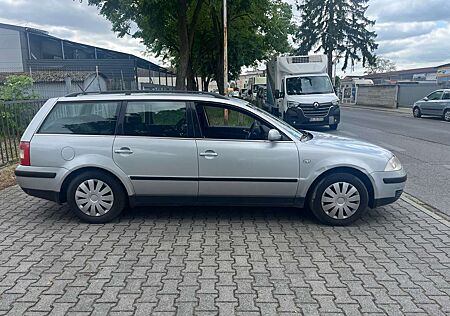 VW Passat Variant Volkswagen 2.0 Highline Tuv , inspection Neu
