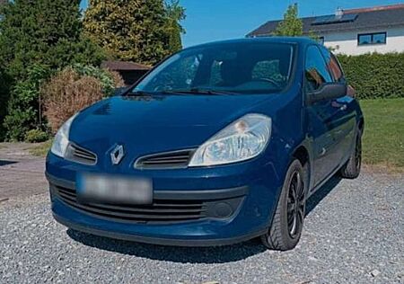Renault Clio 3-Türer 1.2 16V Authentique