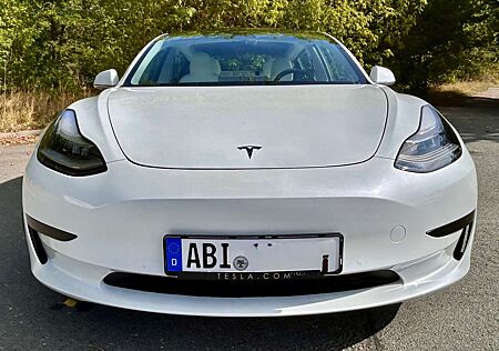 Tesla Model 3 Model 3 Standard Reichweite Plus Hinterradantrieb