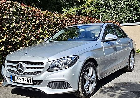 Mercedes-Benz C 180 Avantgarde 1.Hand, alle Inspektionen mit Nachweis