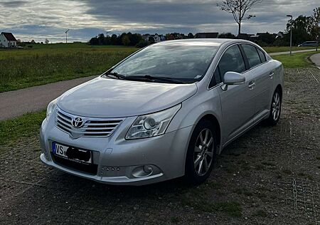 Toyota Avensis Stufenheck Diesel 2.0 D-4D