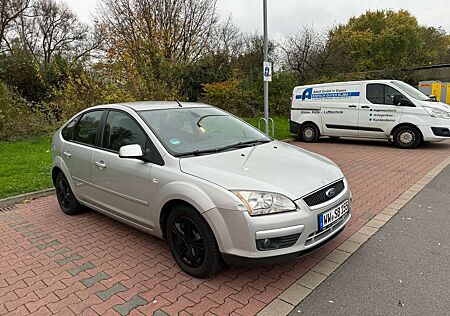 Ford Focus 1.6 16V Ambiente