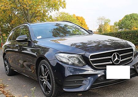 Mercedes-Benz E 220 E T-Modell 4Matic AMG LED Pano